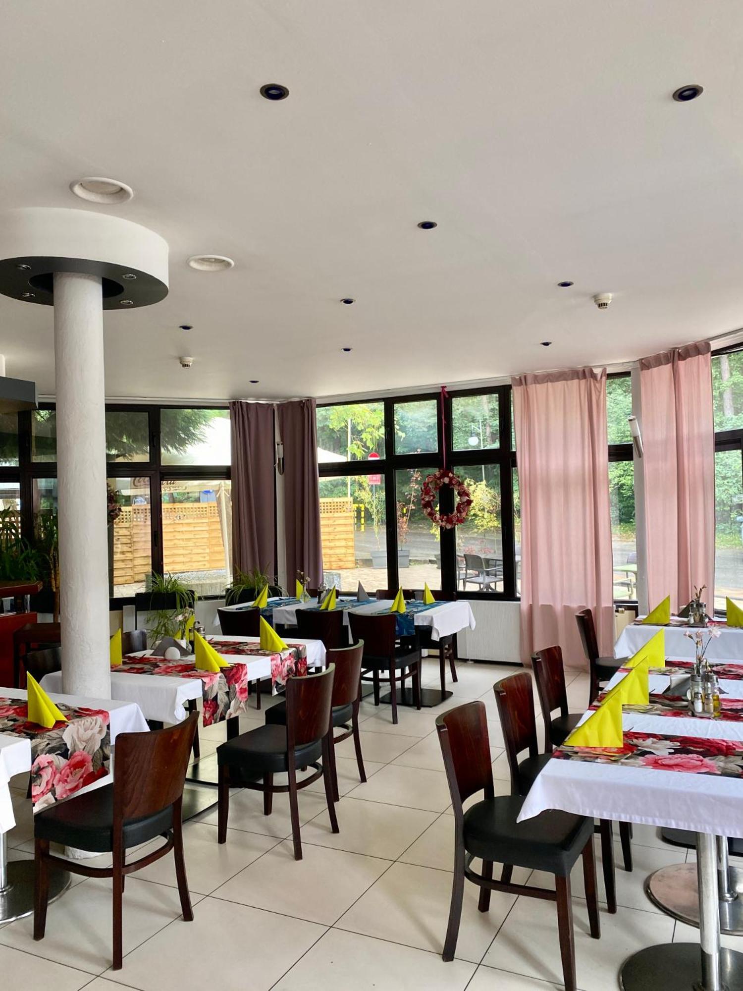 Hotel Echo 3*